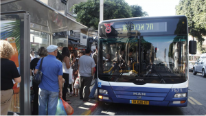 Taglio alto dx – Bus di Shabbat – 3500 - 1 foto