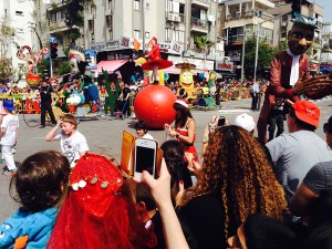 purim holon