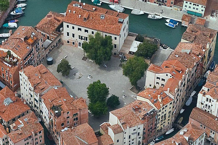 Il riconoscimento a Renata Segre <br> Preludio al Ghetto, il vuoto colmato