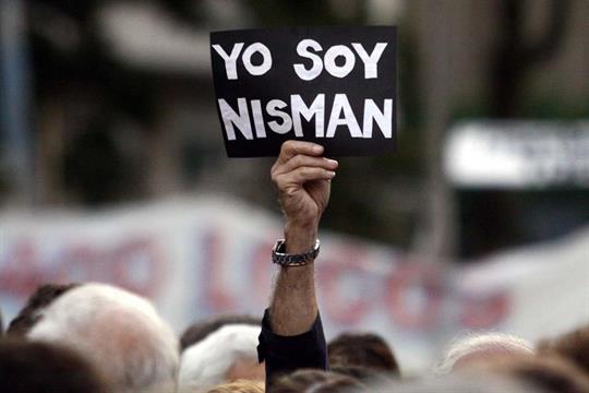 “Il procuratore Nisman fu ucciso”</br> L’Argentina chiede giustizia
