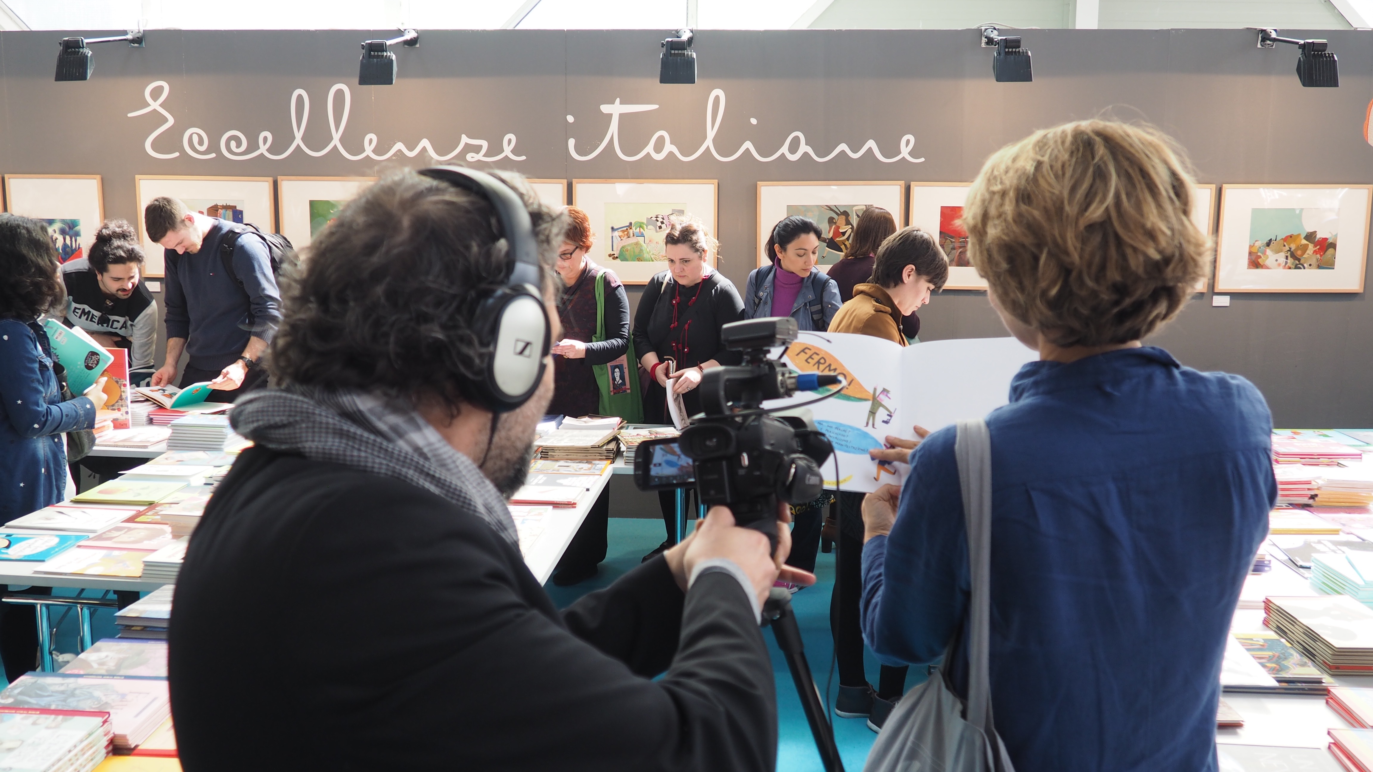Bologna Children’s Book Fair – Leggere per crescere<br>DafDaf con la Rai in mezzo ai libri