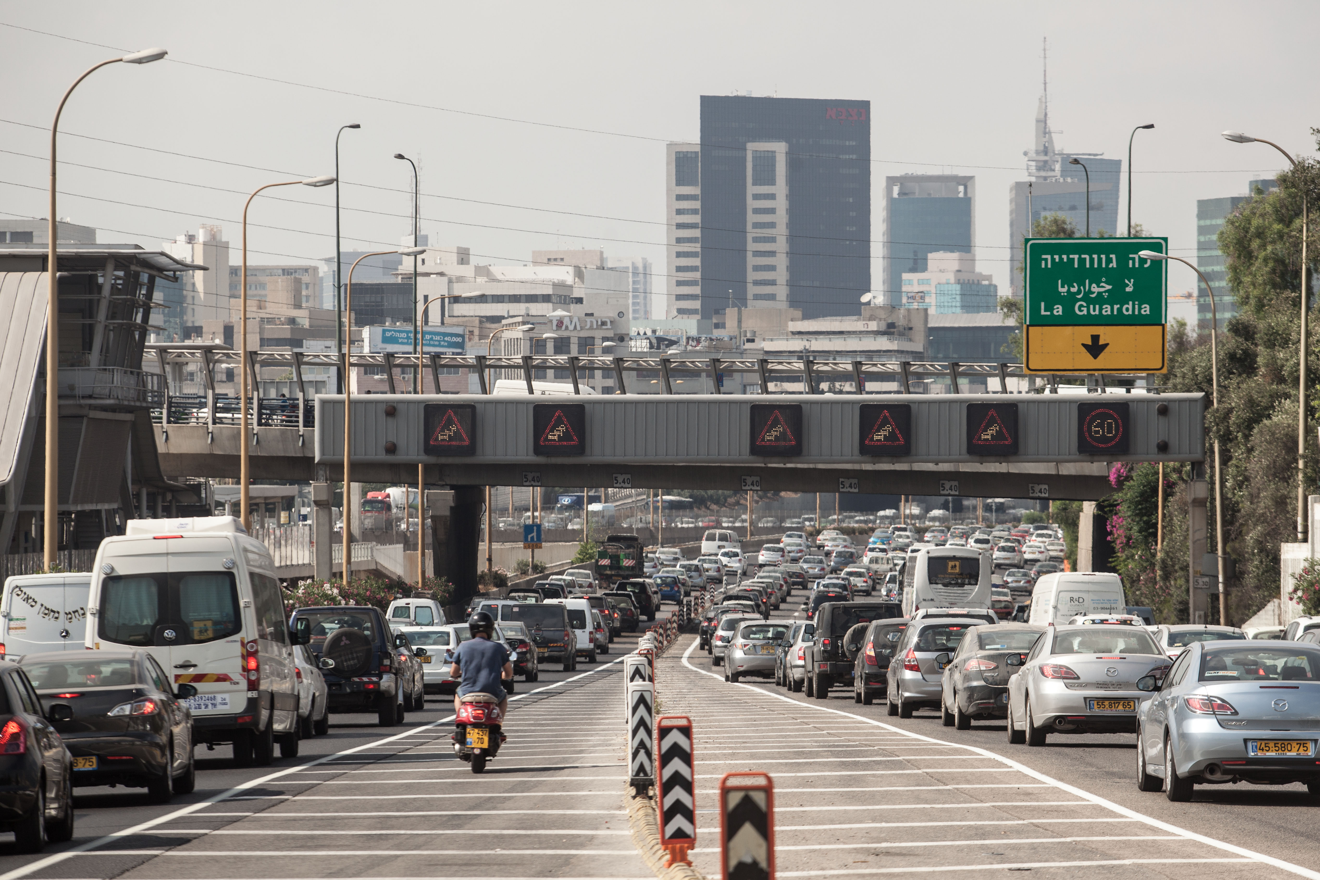 Le strade da seguire per uscire dal traffico