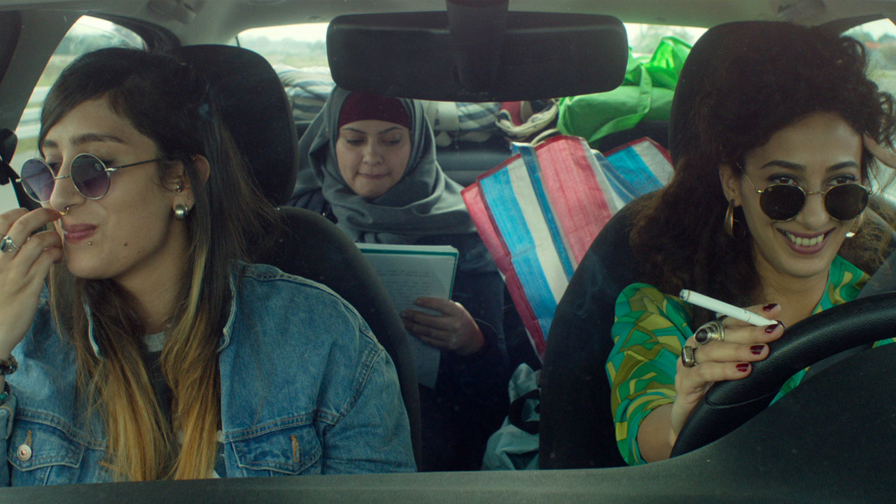 JCiak – In Between, strette nel mezzo