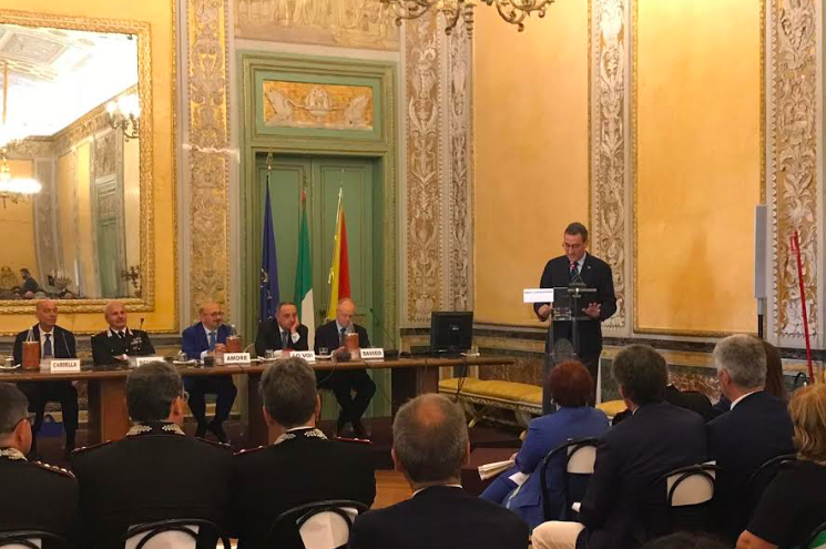 Un albero per i magistrati uccisi <br> “Testimone del bene che vince”