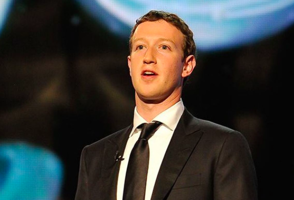 Mister Facebook in una intervista: <br> “Post negazionisti non saranno rimossi”