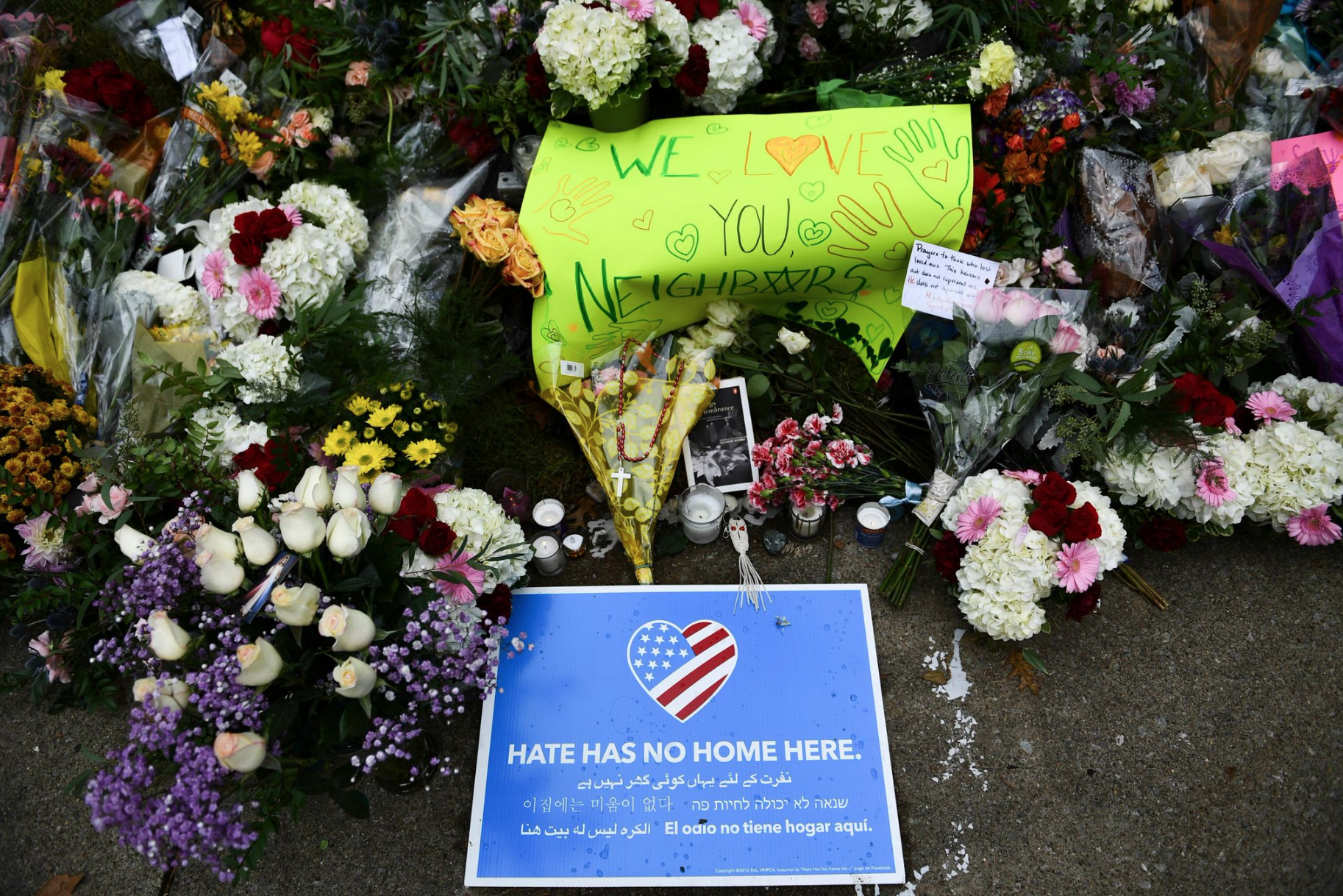 Pittsburgh, dopo l’attacco alla sinagoga </br>“Fermate le parole d’odio”