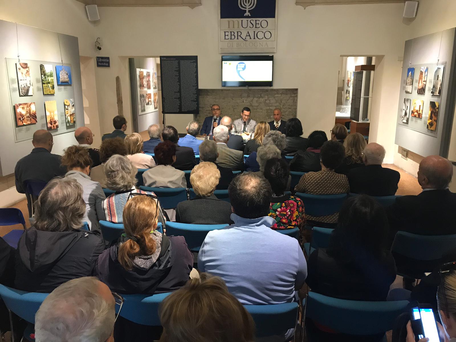 La Giornata a Bologna <br> In viaggio con le fotografie