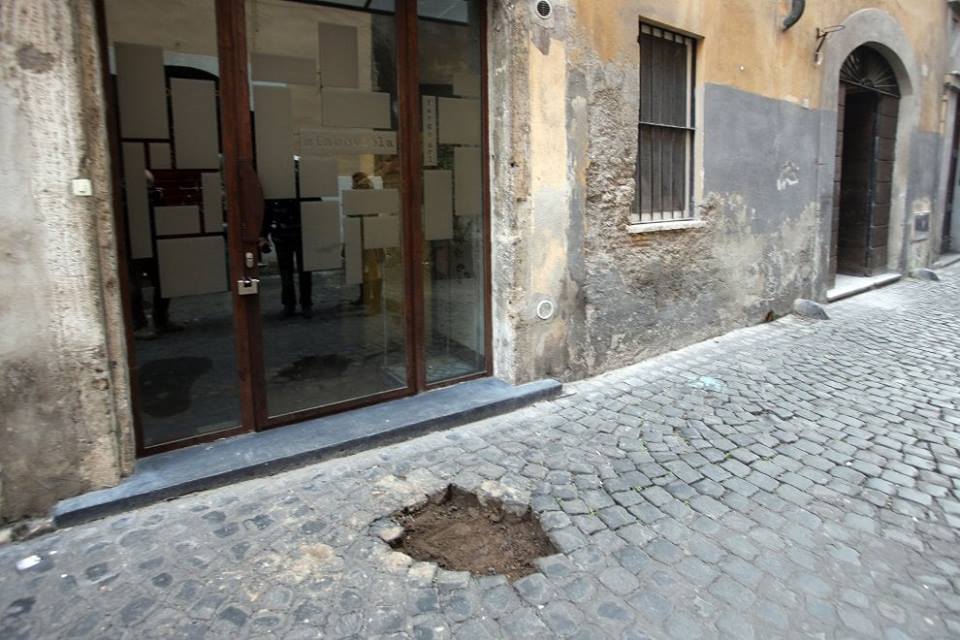 Roma, rubate nella notte <br> venti pietre d’inciampo