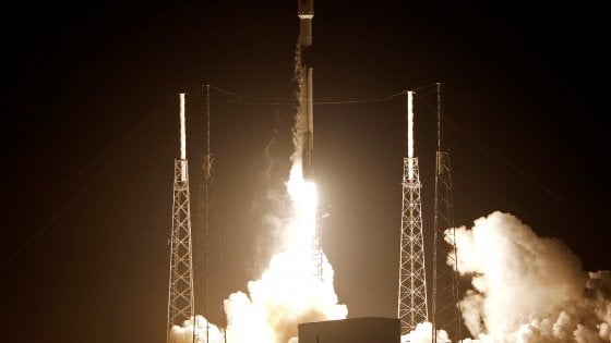 Israele, lo sguardo alla luna