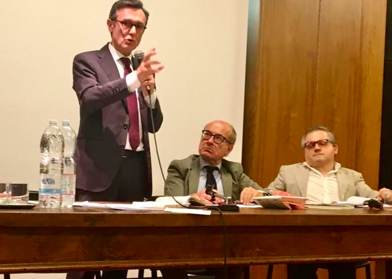 Il pericolo neofascista