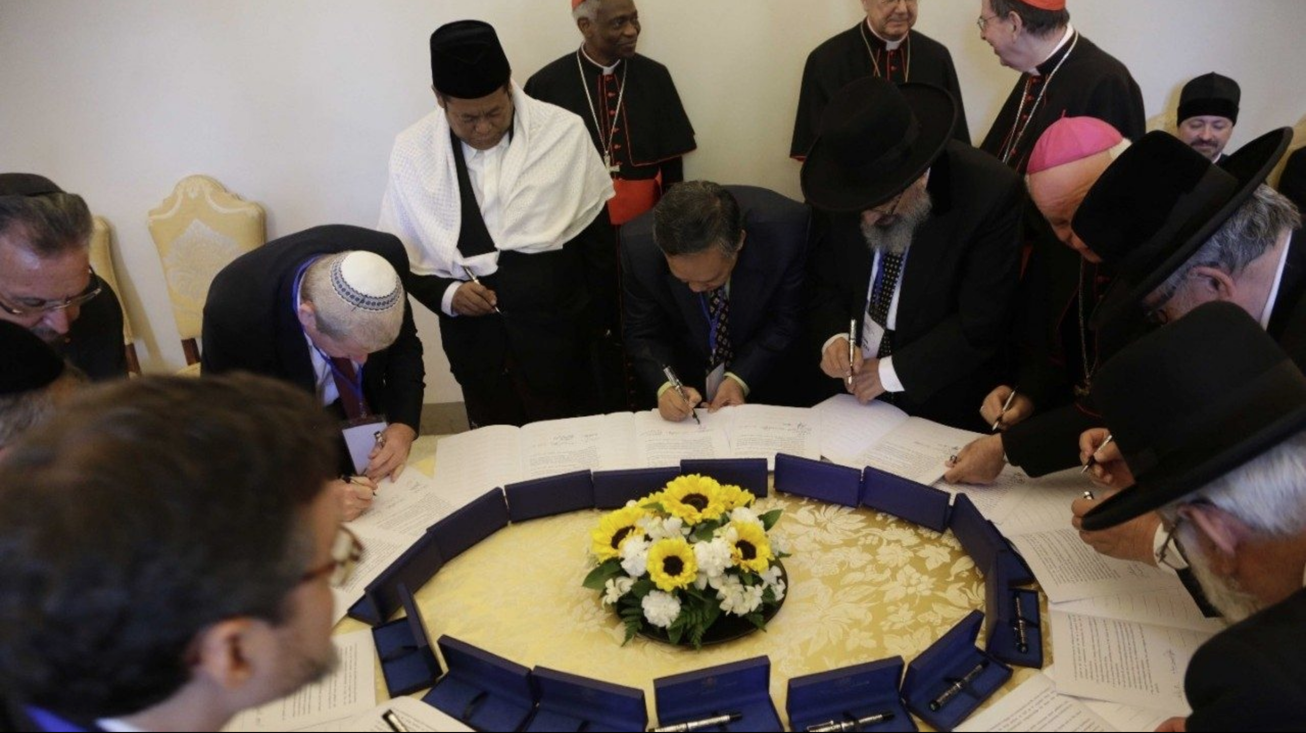 Eutanasia, il no delle religioni: <br> “Atto contro il valore della vita”