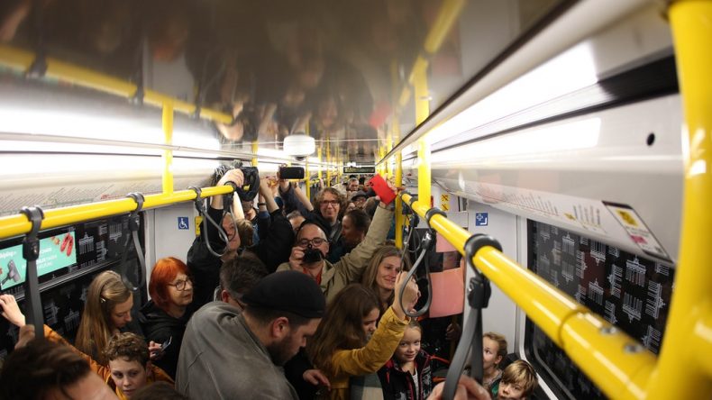Il treno dei giornalisti che ha attraversato Berlino