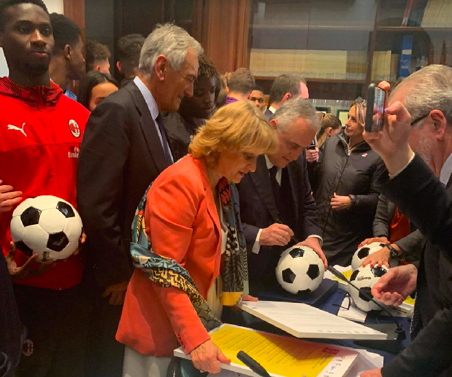 “Federcalcio e UCEI insieme <br> contro il razzismo negli stadi”
