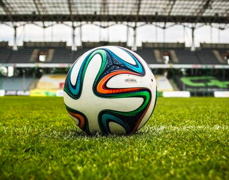 L’UCEI chiama a raccolta <br> il mondo dello sport <br> “Fuori il razzismo dagli stadi”