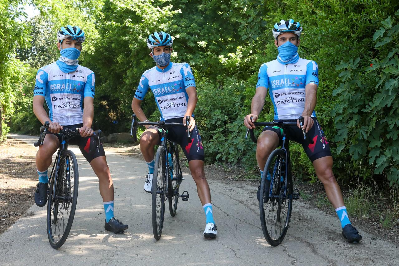 I ciclisti tornano a pedalare in strada, <br> Israele apre le danze nel World Tour