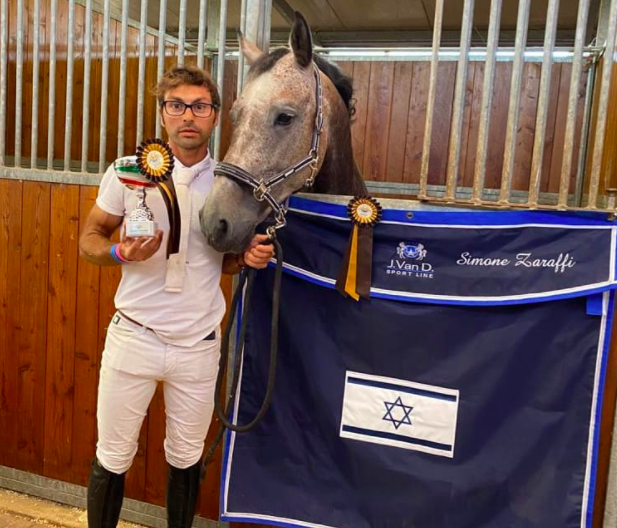 “Ho realizzato il mio sogno: <br> cavalcare per Israele”