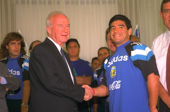 Quando Maradona incontrò Rabin: <br> ‘Ammiro il suo impegno per la pace’