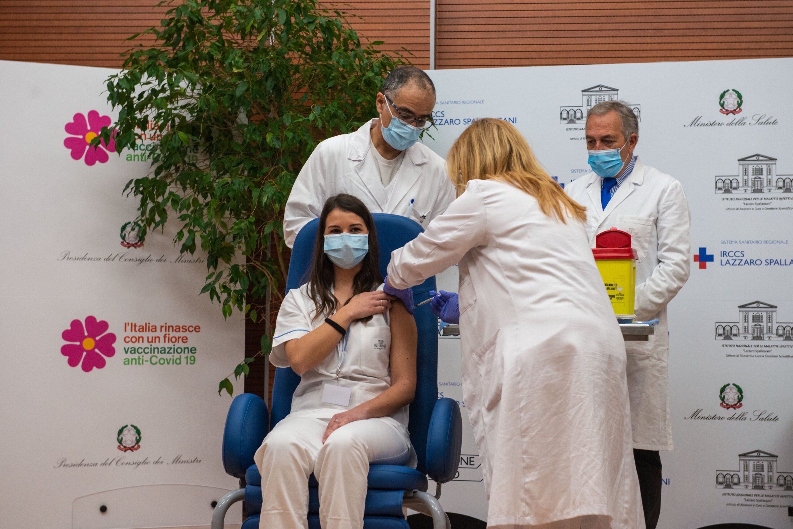 “Grazie ai vaccini <br> voltiamo pagina”