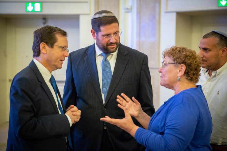 Miriam Peretz o Isaac Herzog, </br>la sfida a due per la Presidenza