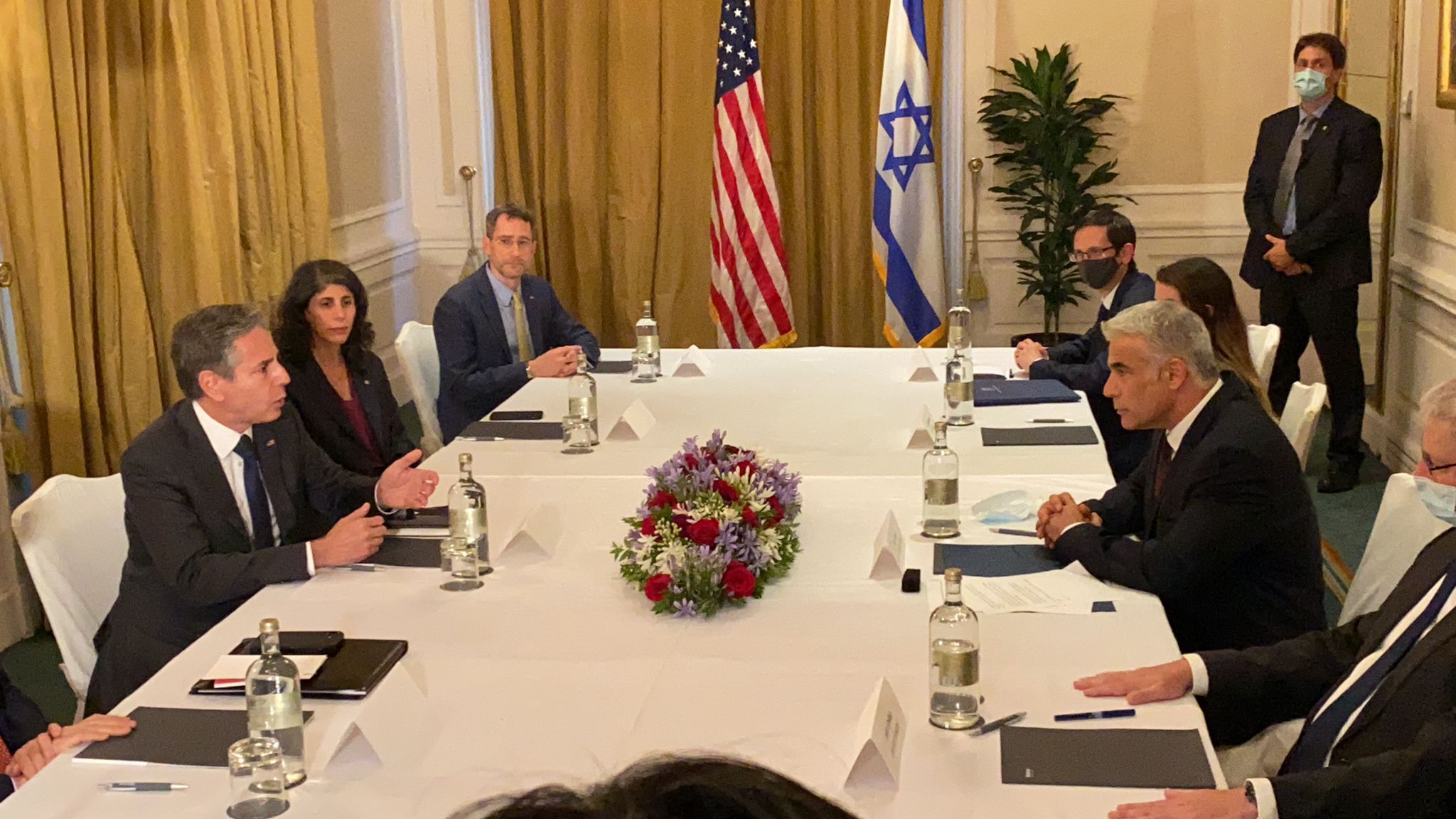 Lapid a Blinken: “Fatti errori in passato</br>A Israele serve sostegno bi-partisan”