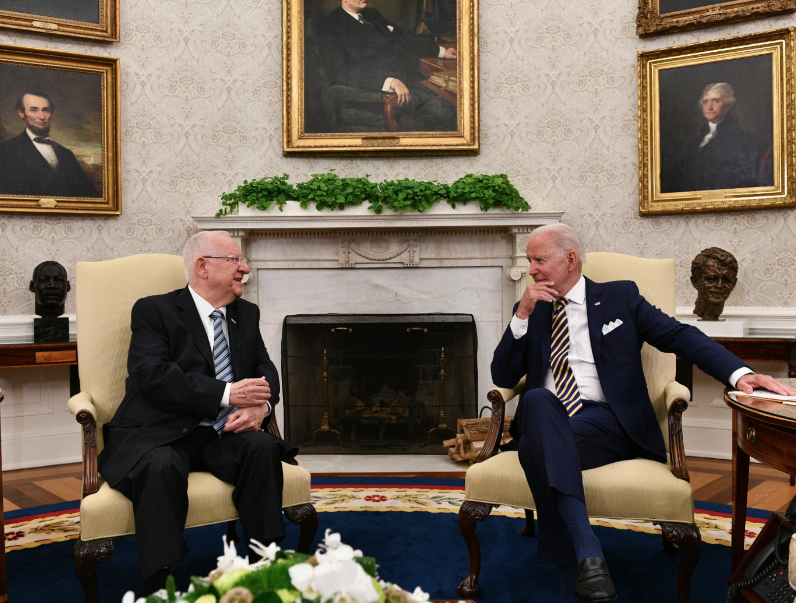 Biden e la promessa a Rivlin: “Con me, l’Iran non avrà mai l’arma nucleare”