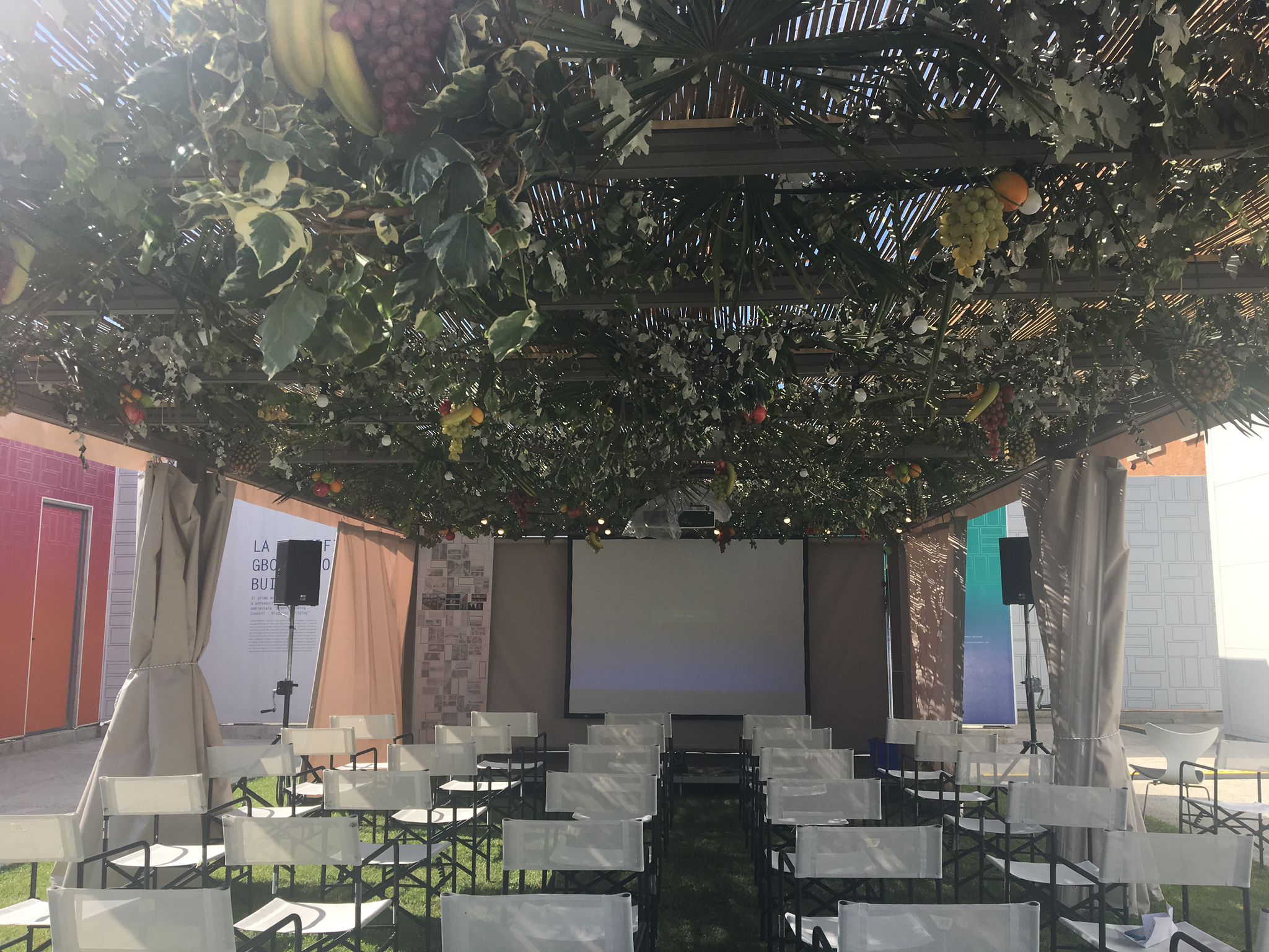 Sotto la Sukkah, il libro ebraico in festa