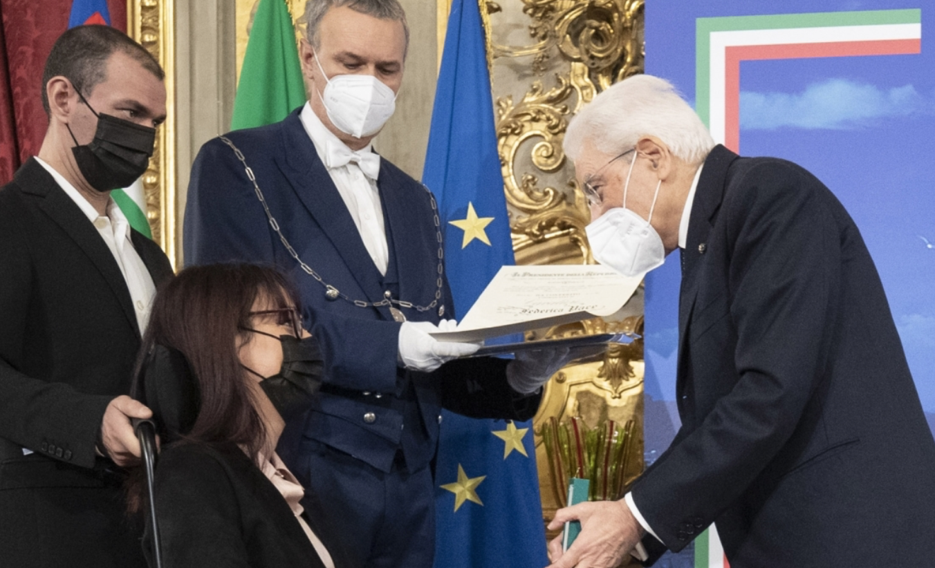 Mattarella e la lezione del rav Sacks: <br> “Un Paese è più forte <br> se si occupa dei deboli”
