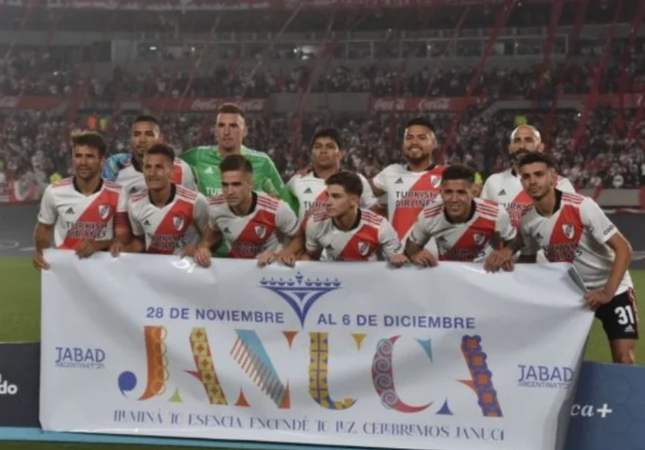Il River, la festa scudetto <br> e gli auguri per Chanukkah