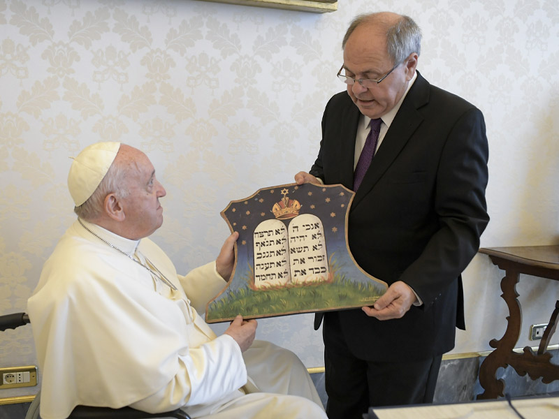 Dani Dayan a Pagine Ebraiche <br> “Lotta all’antisemitismo, <br> il papa un alleato prezioso”