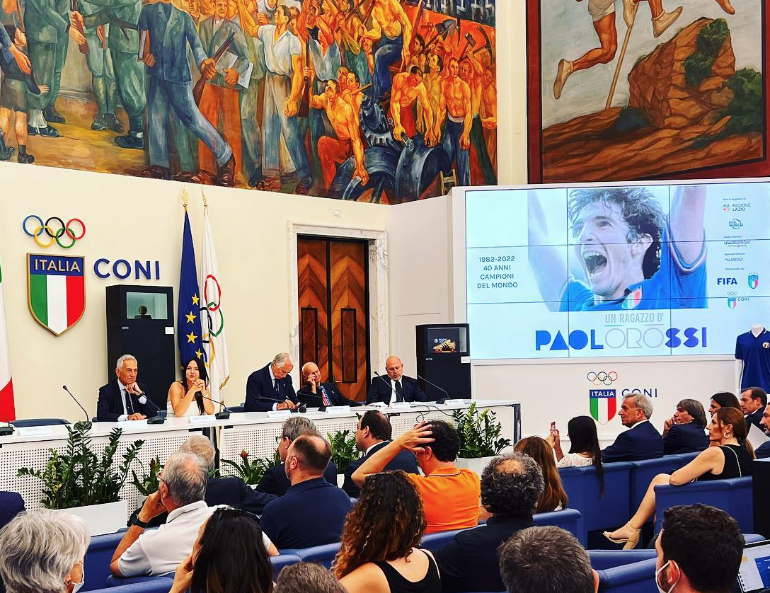 Italia-Brasile, Klein fischia di nuovo <br> per onorare la Storia e “Pablito”