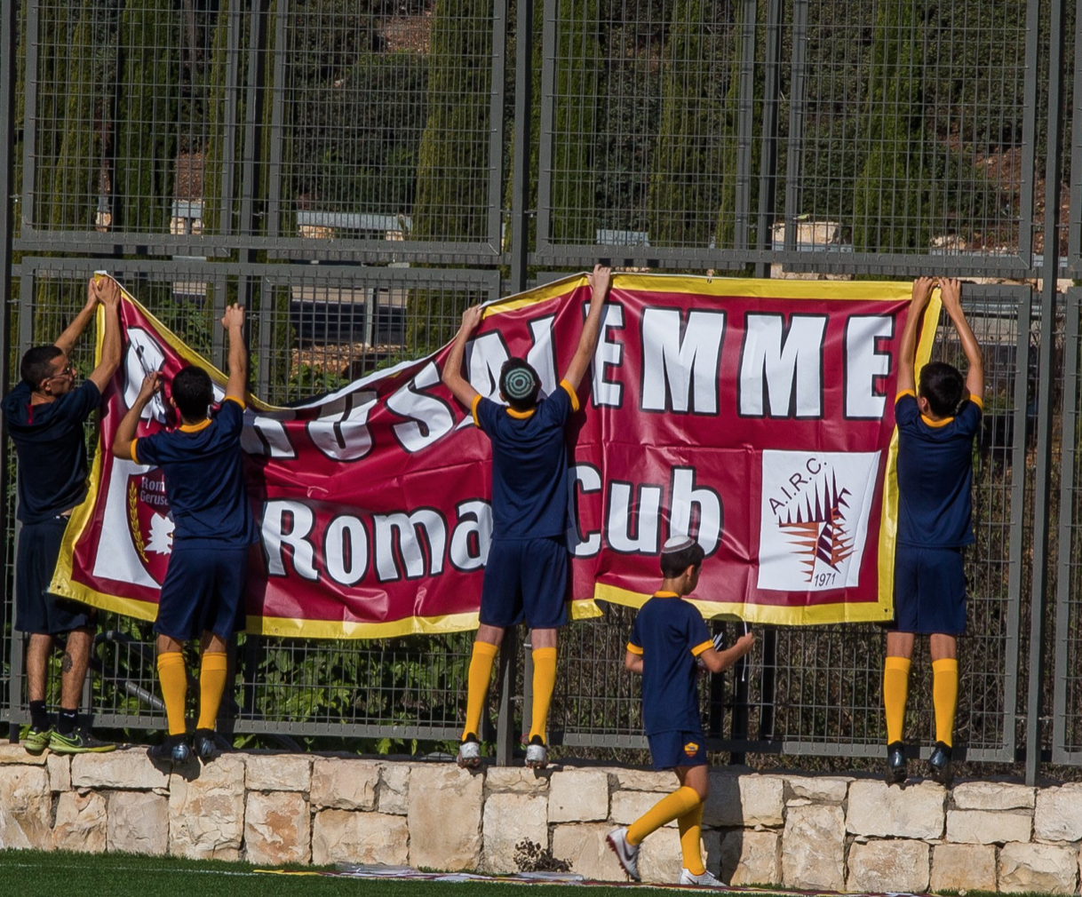 La Roma (con Dybala) in arrivo ad Haifa, <br> l’entusiasmo dei tifosi israeliani