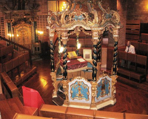 Petit Temple de Turin, 50 années de vie juive
