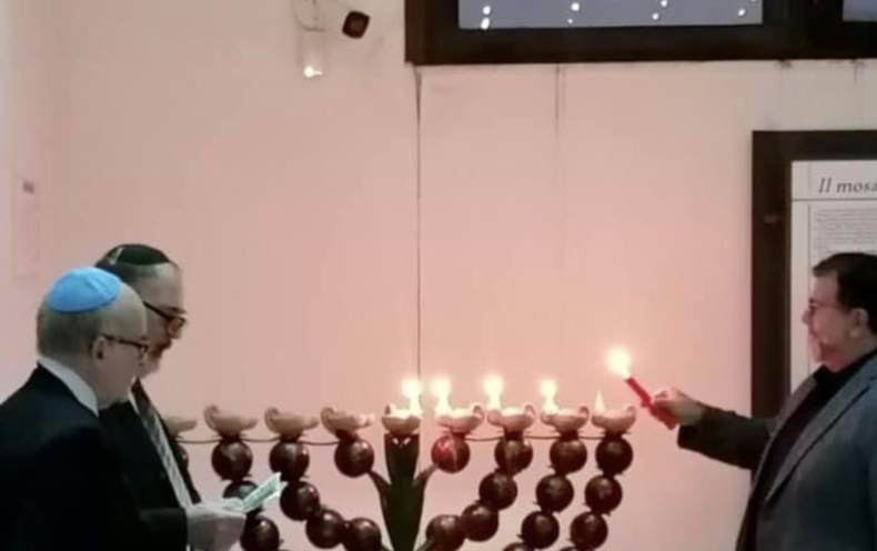 Hanukkah lights up Calabrian cities “Let’s strengthen together a bridge”