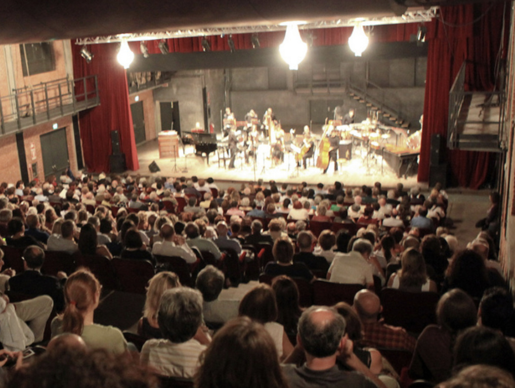 Teatro Parenti, 50 anni per la cultura