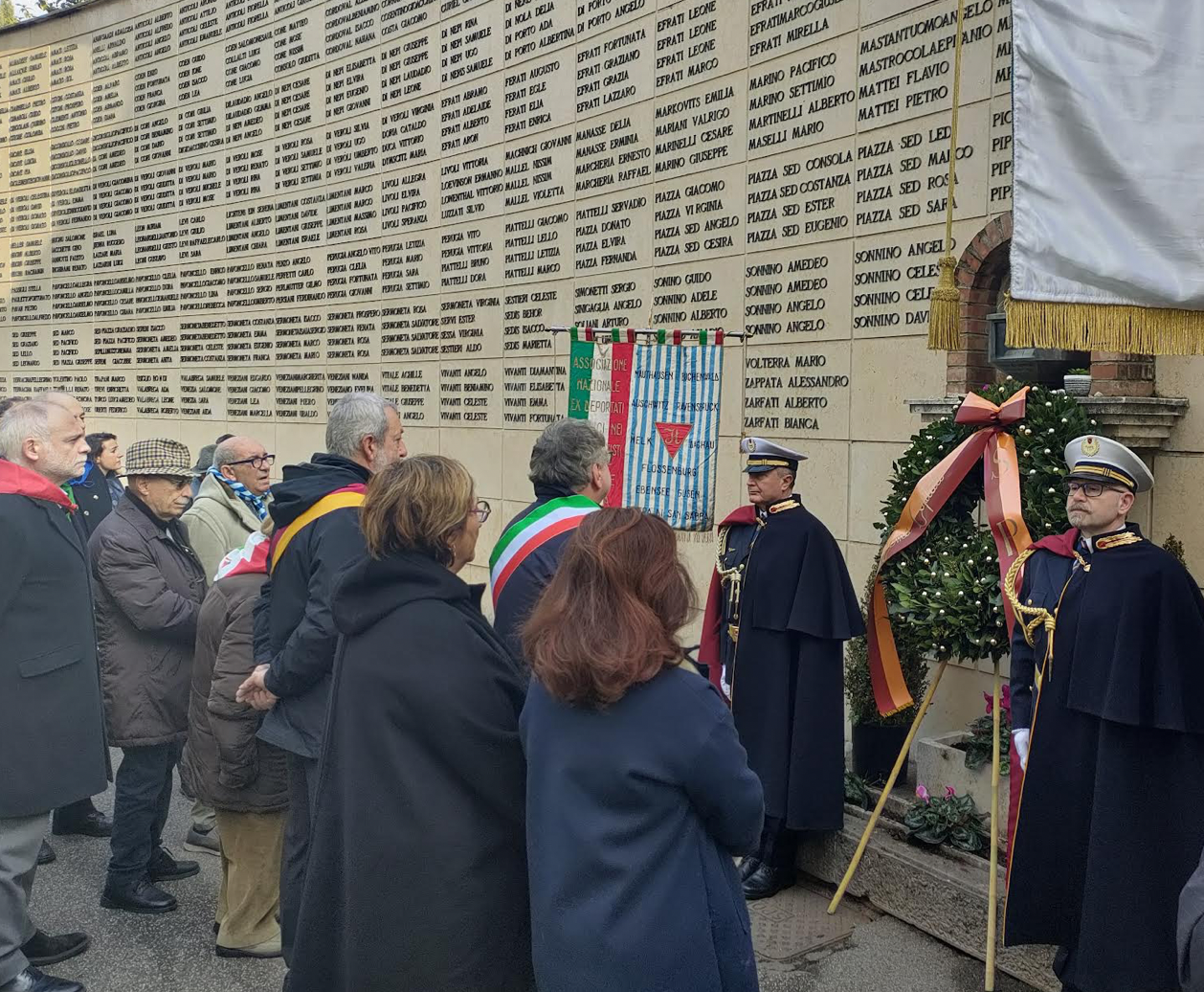 La cerimonia al cimitero del Verano <br> 4 gennaio 1944, <br> il ricordo della deportazione
