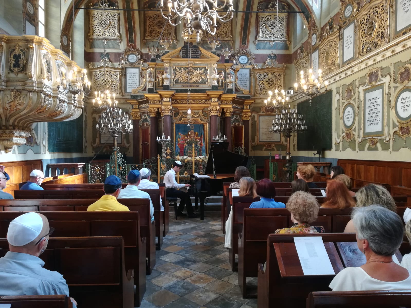 Musica in sinagoga, con i brani di <br> Bach, Schoenberg e Rachmaninov