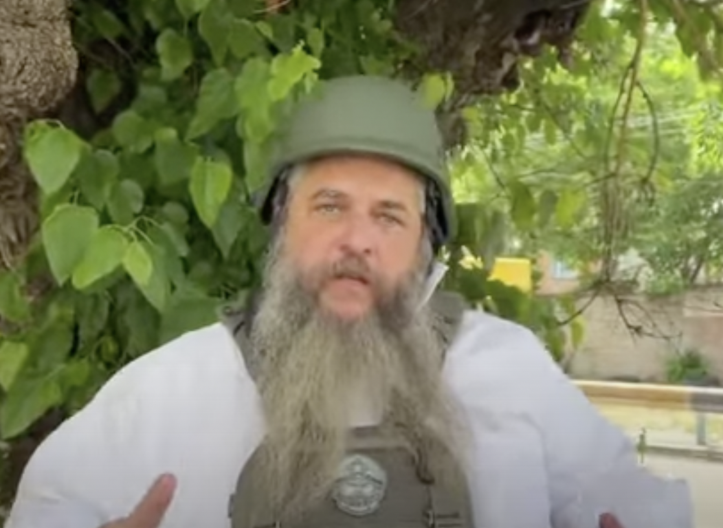 Medaglia al valore, l’Ucraina <br> omaggia il rabbino capo Azman