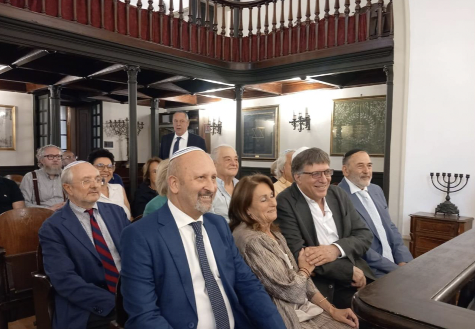 Napoli, la visita dell’ambasciatore
