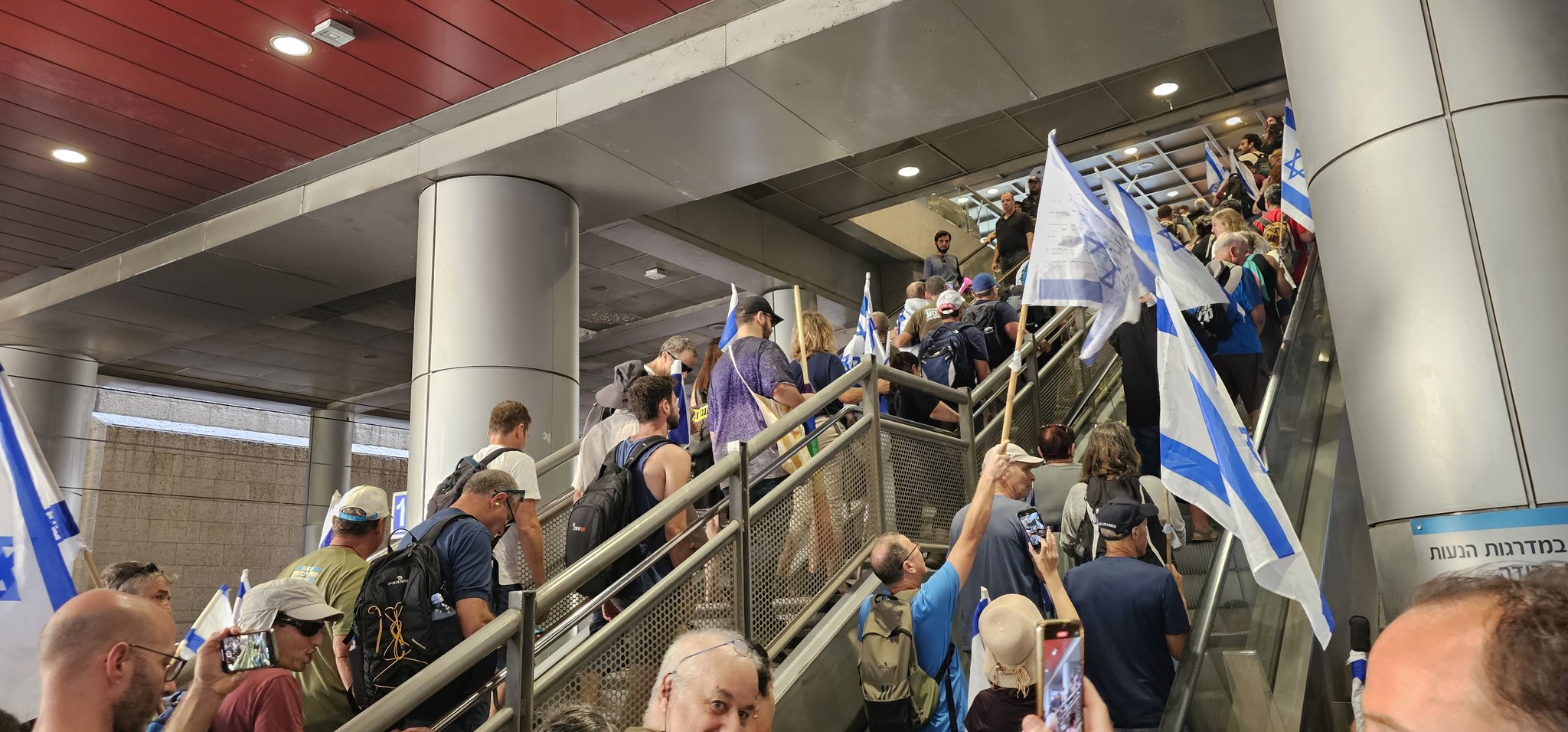 Giustizia, il governo d’Israele va avanti</br>e nel Paese continuano le proteste