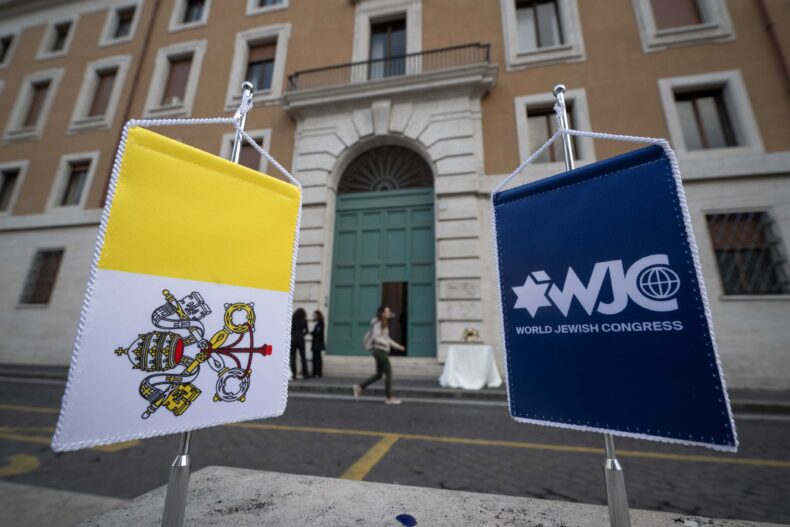 WJC calls on Pope Francis to help release hostages