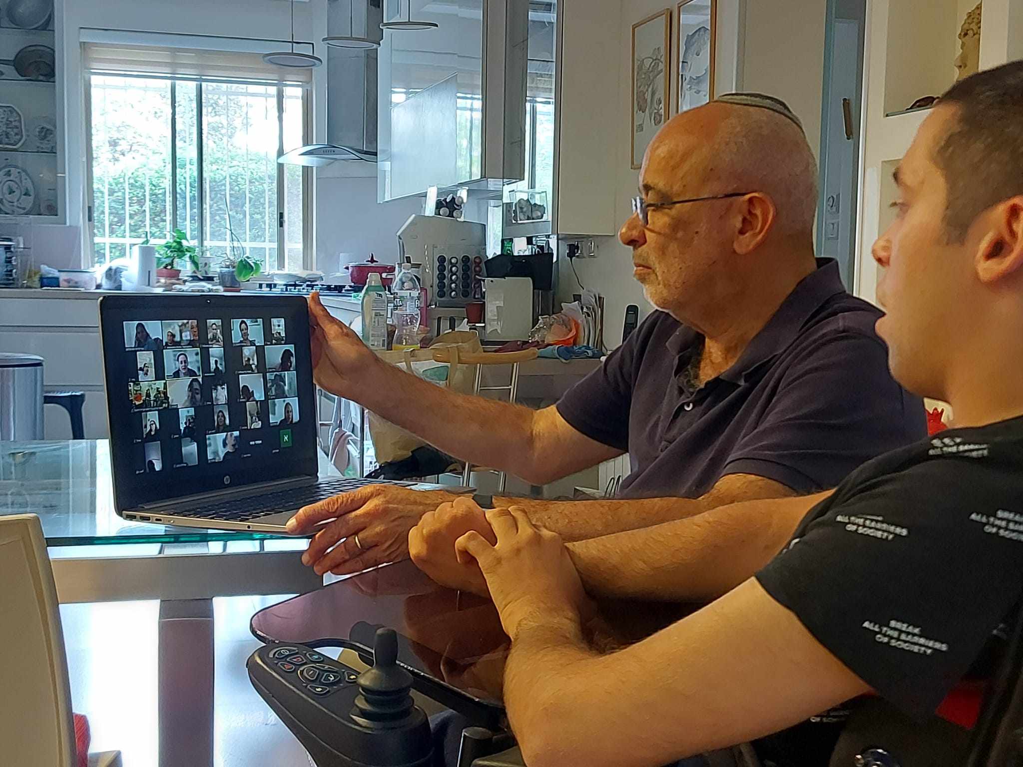 GUERRA – La sfida <br> della disabilità sotto i missili