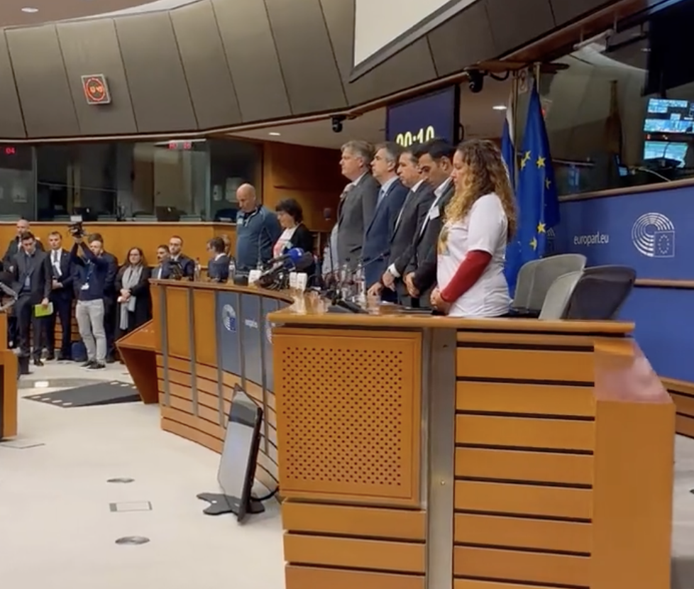 GUERRA – I familiari degli ostaggi <br> agli eurodeputati: l’Ue agisca subito