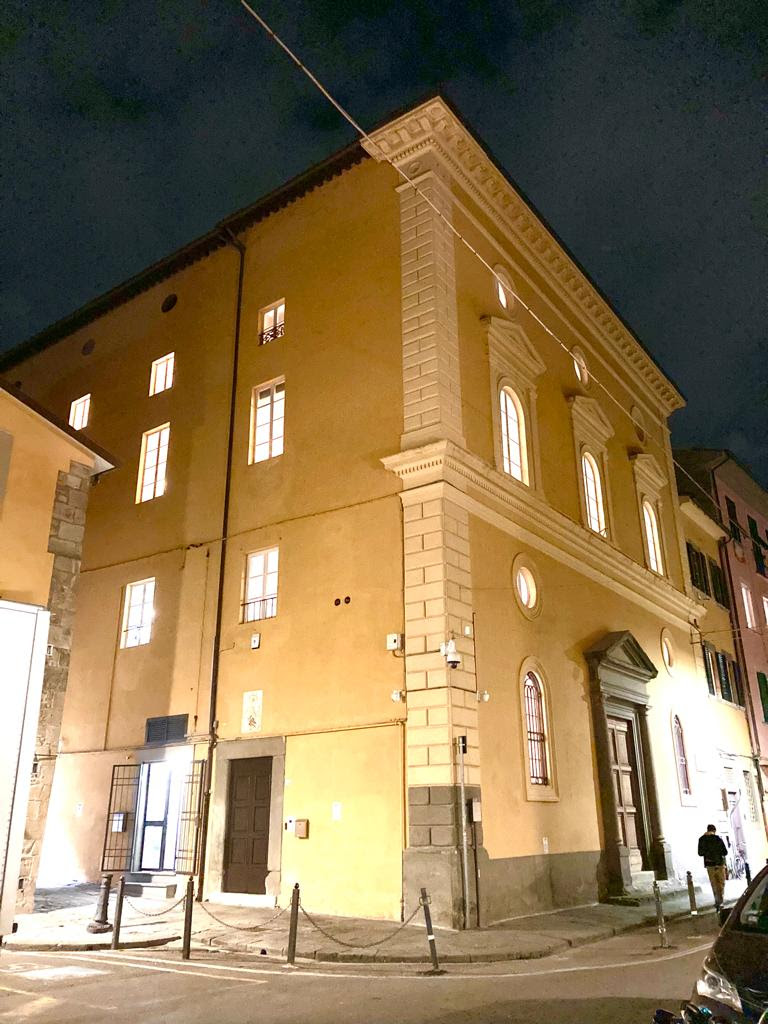 Italian synagogues illuminated against hatred