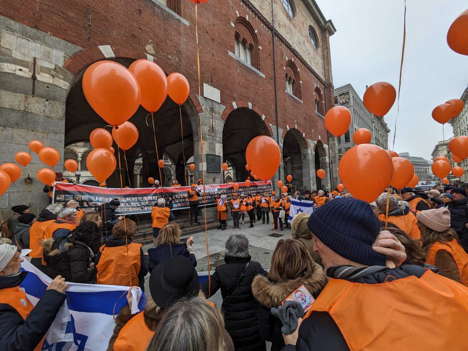 OSTAGGI – Roma e Milano in piazza per il piccolo Kfir