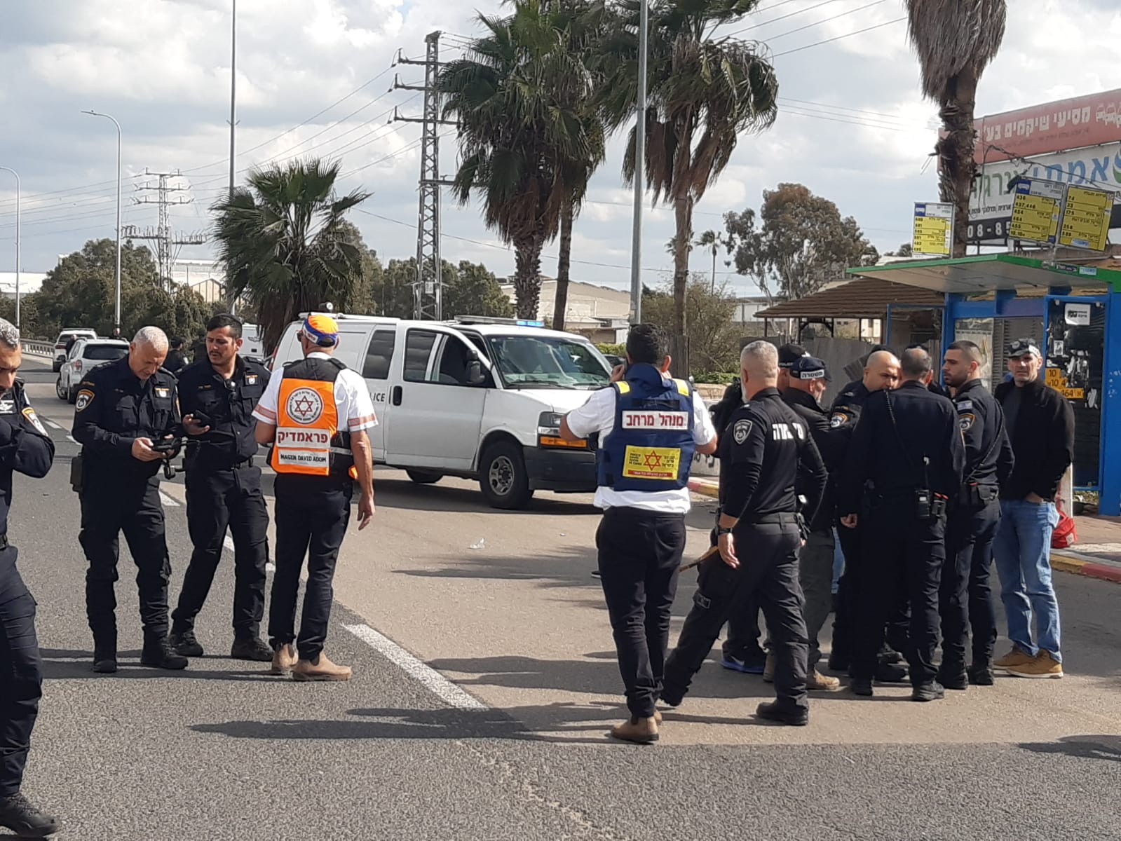 ISRAELE – Terrorista uccide a una fermata dell’autobus Trattativa su Rafah