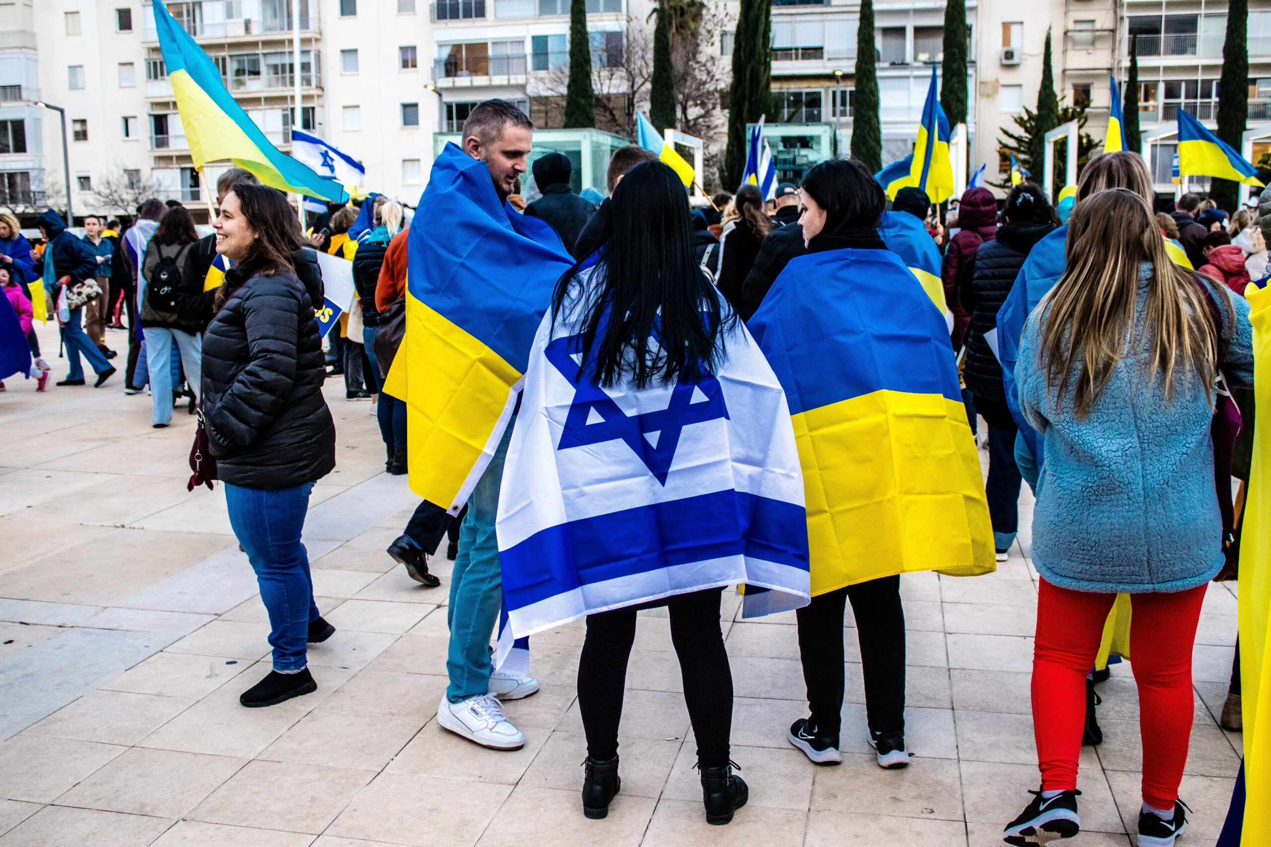 UCRAINA – Da Zelenzky a Herzog, un Sefer Torah per l’unità