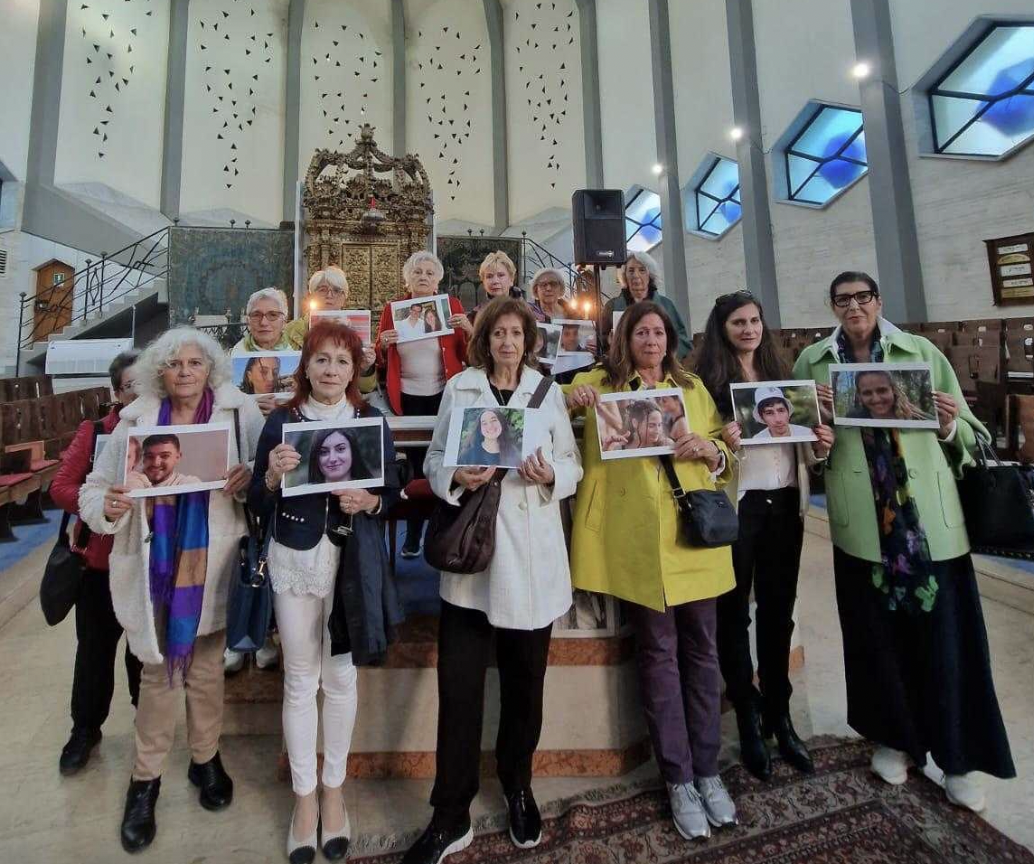 7 OTTOBRE – Luci a Livorno, bandiere a Verona: solidarietà per sfollati e rapiti
