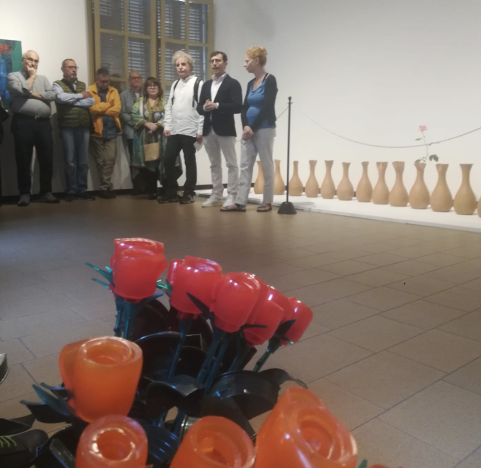 CASALE – Shavuot e le rose, una tradizione declinata nell’arte