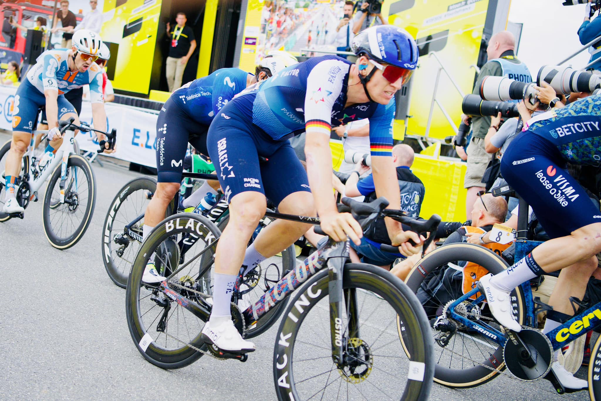 TOUR DE FRANCE – Gee “l’israeliano” nella top ten
