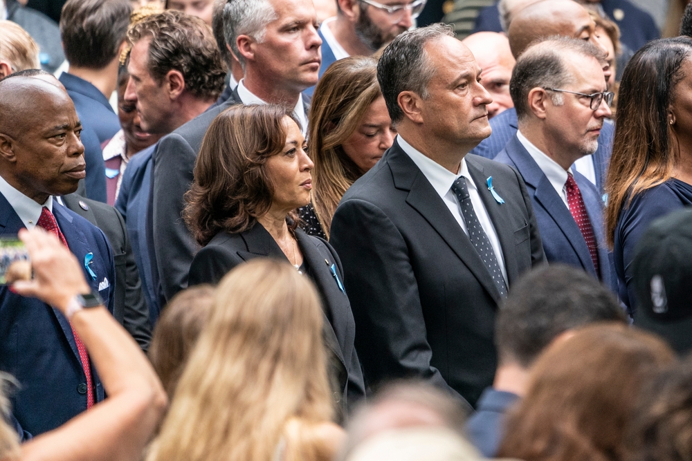 USA – Doug Emhoff strizza l’occhio agli elettori ebrei: «Vivo il mio ebraismo grazie a Kamala»